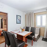 Apartment With Parking Space - 12721 Vodice